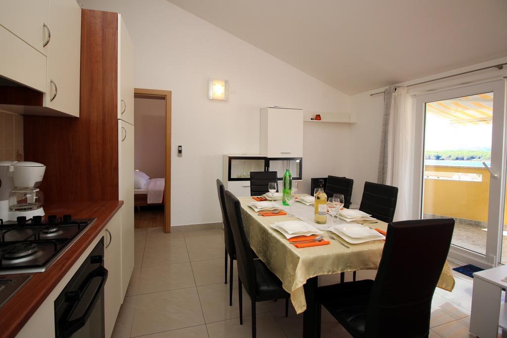 Apartments Koritnik Punat Esterno foto