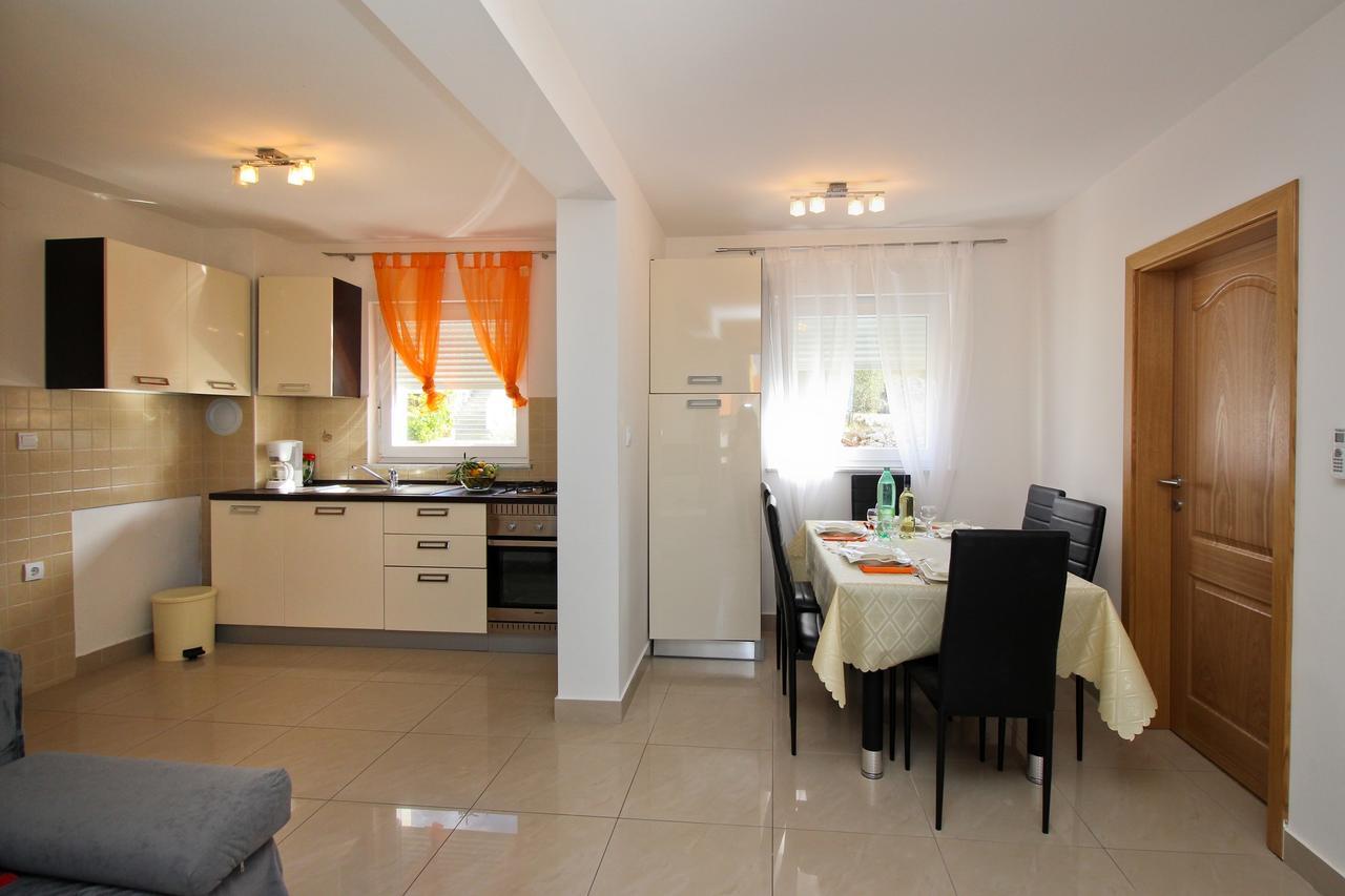 Apartments Koritnik Punat Esterno foto